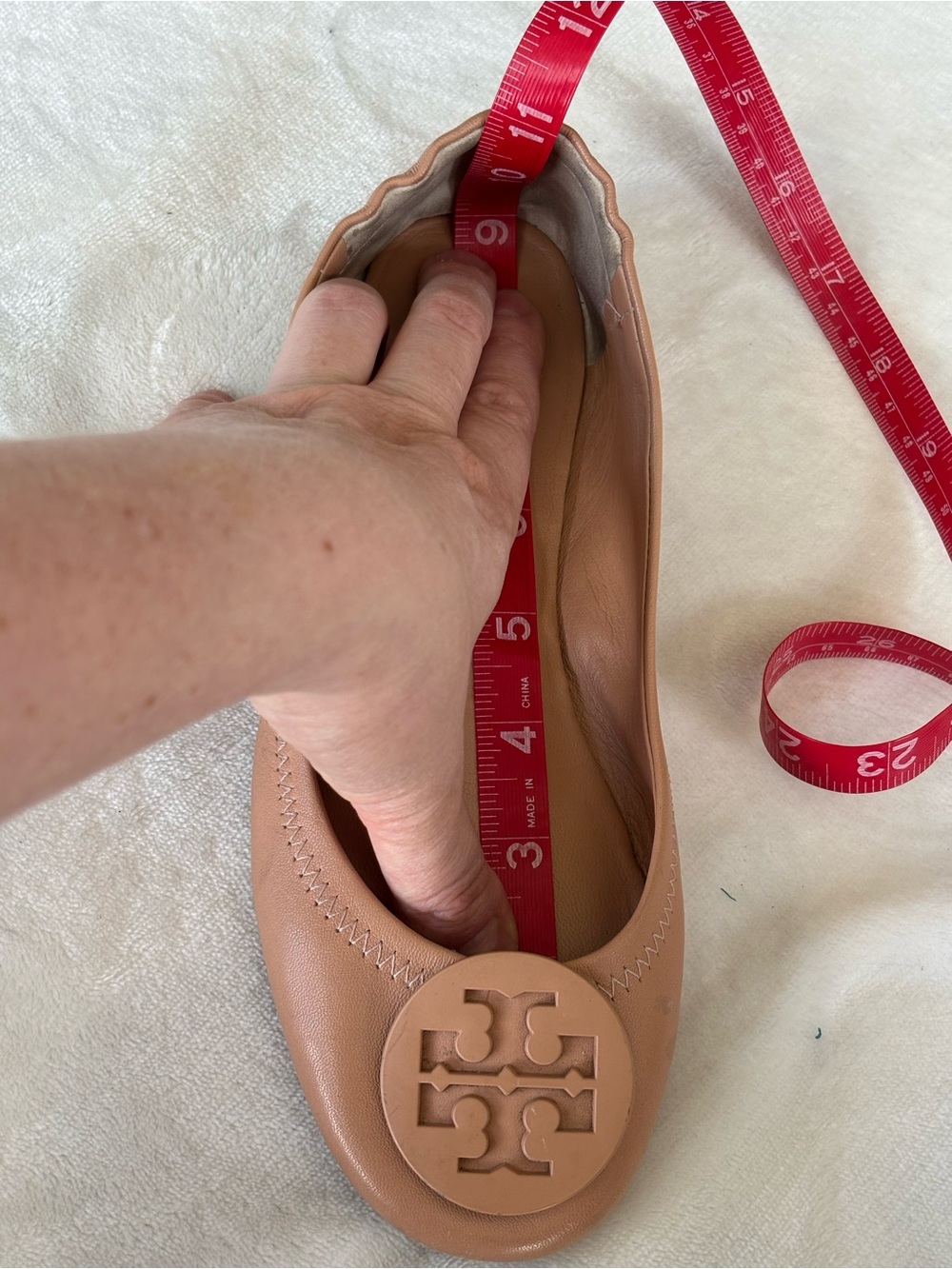 Tory Burch Minnie Travel Ballet Flats Tonal Leather Logo Tan Nude Size 6 - Picture 6 of 11
